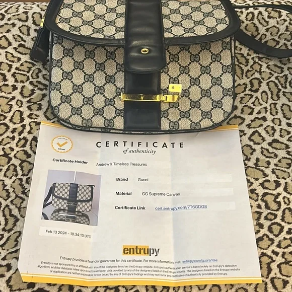 Vintage Gucci is excellent condition - Picture 3 of 13